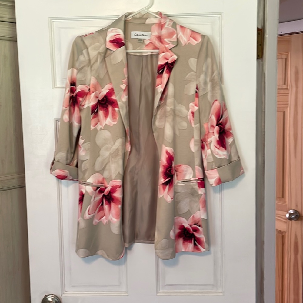 EUC Calvin Klein jacket/blazer. 8